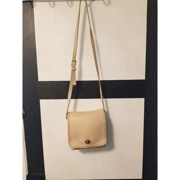 Coach 9076 Vintage 1990's Companion Flap Ivory Adjustable StrapLeather Crossbody - Picture 2 of 9